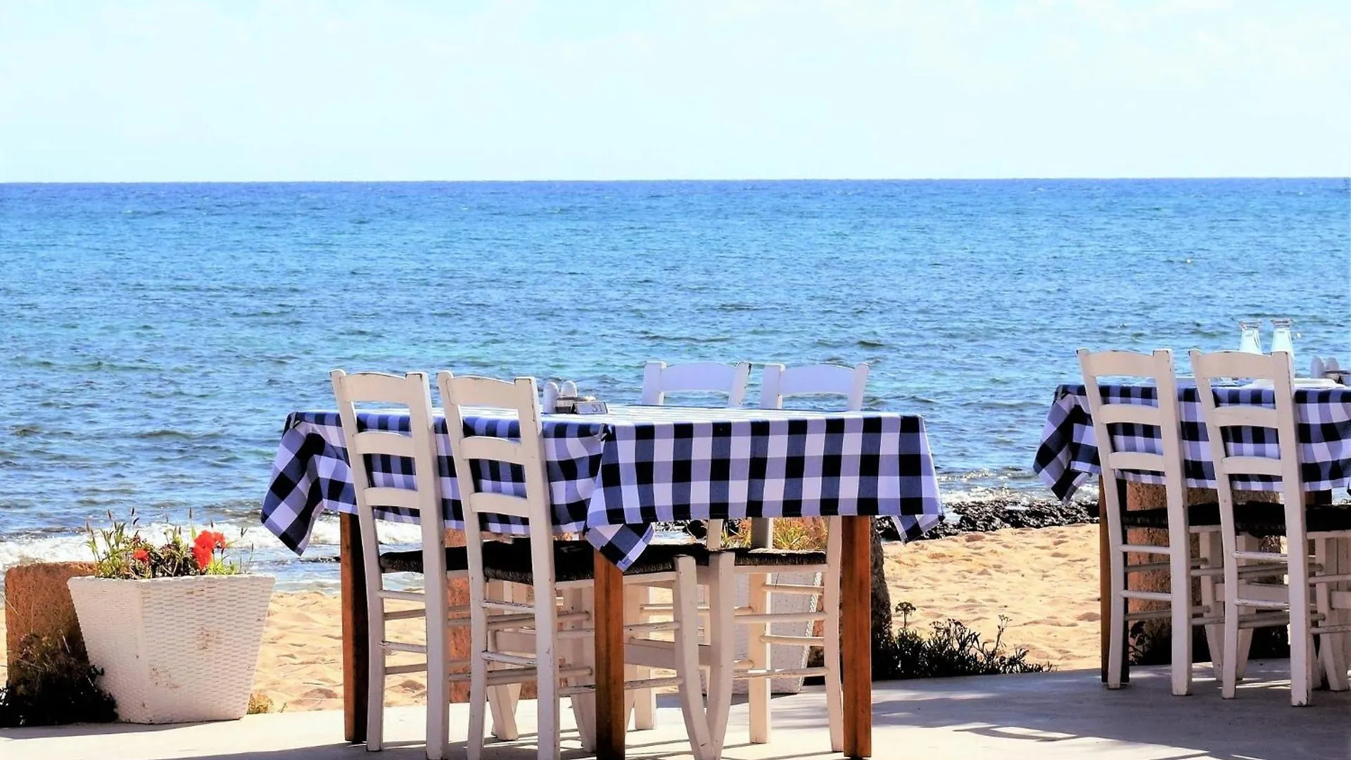 Villa Mesogi, Modern 3Bdr Protaras Villa, Close To Fig Tree Bay Beach
